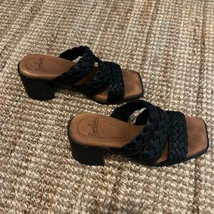 Size 7.5 zodiac heeled sandals